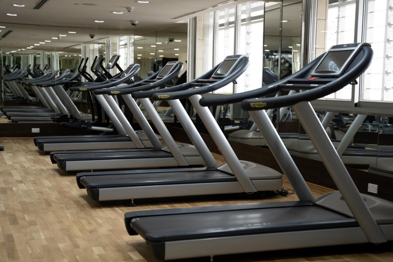 The Abdali Boulevard Hotel Amman Exterior foto Treadmills in a gym