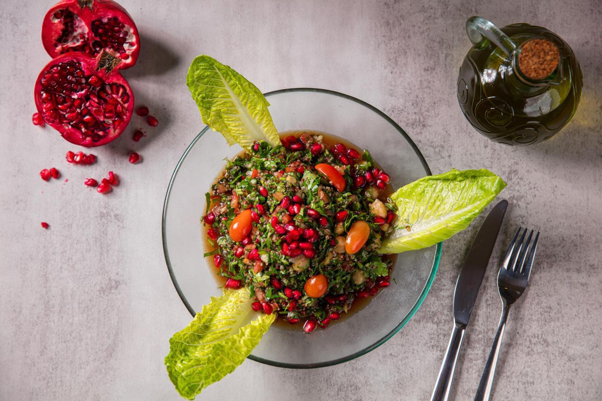 The Abdali Boulevard Hotel Amman Exterior foto Pomegranate tabouleh