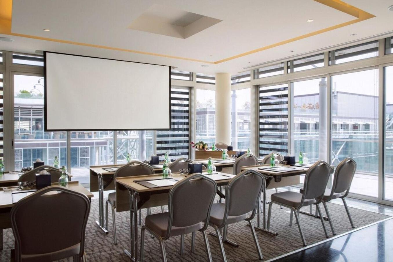 The Abdali Boulevard Hotel Amman Exterior foto Meeting room