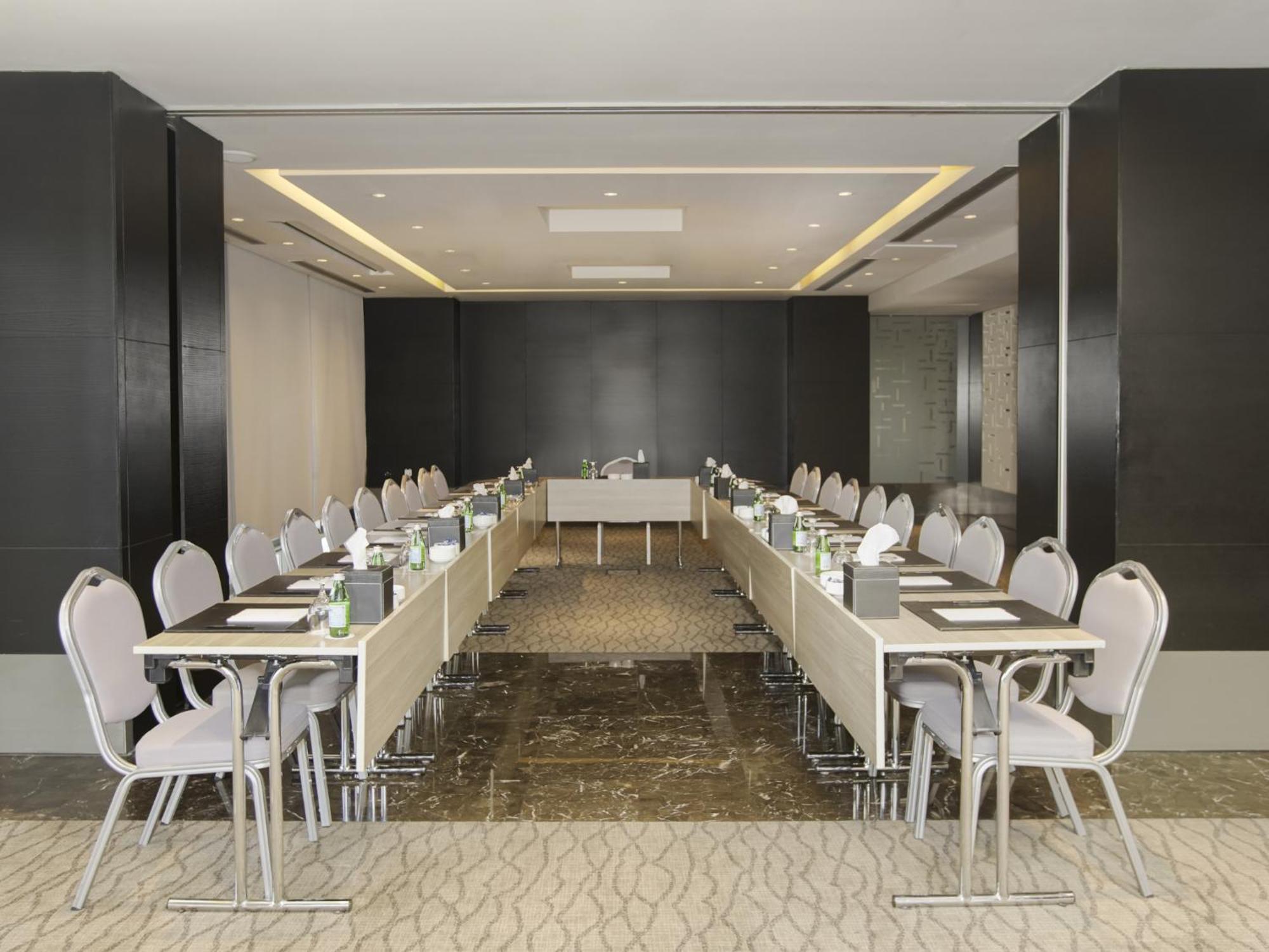 The Abdali Boulevard Hotel Amman Exterior foto Meeting room